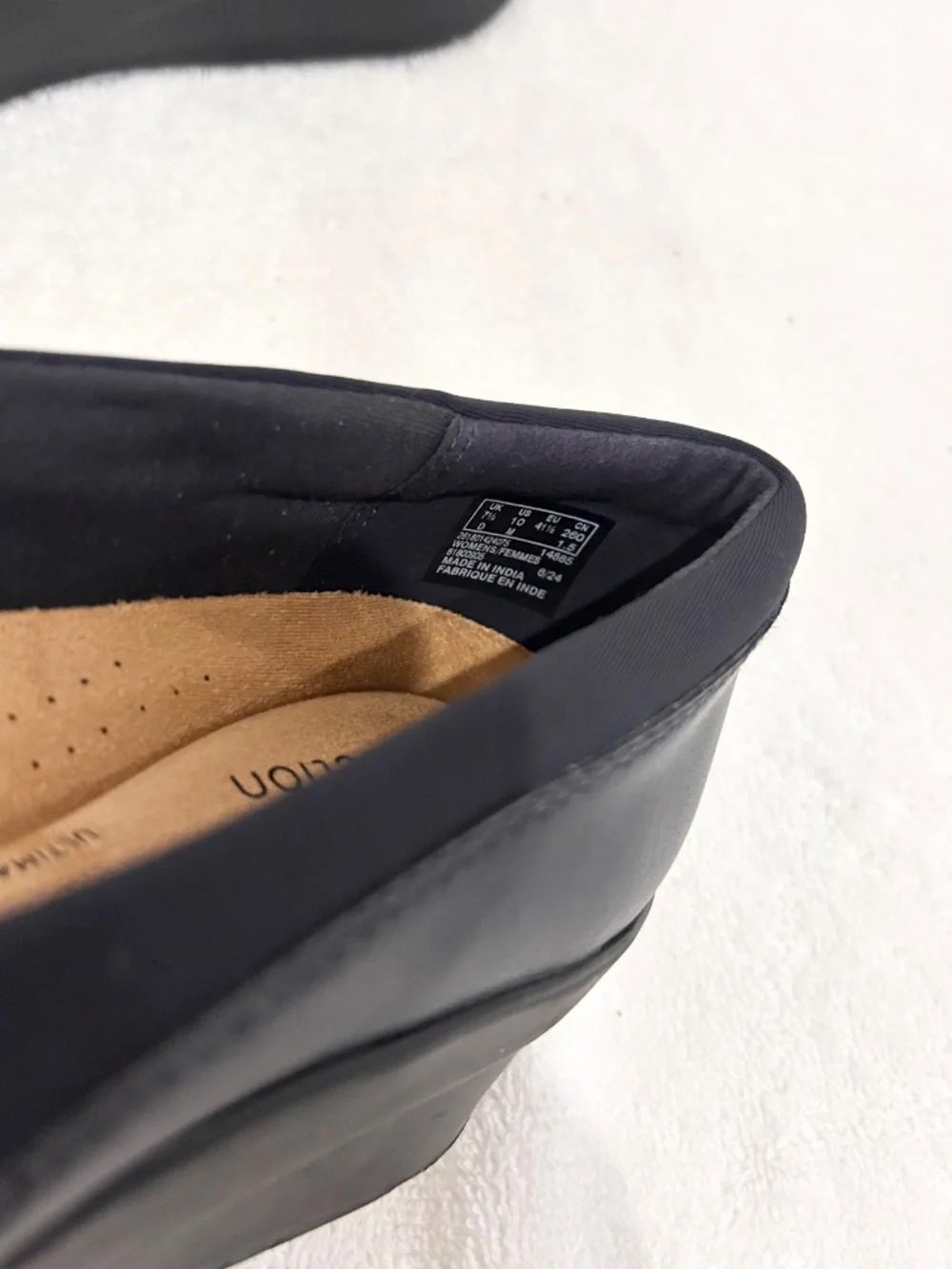 Clarks Slip on flats Loafers Wedge sole navy blue work office shoes Sz. 10